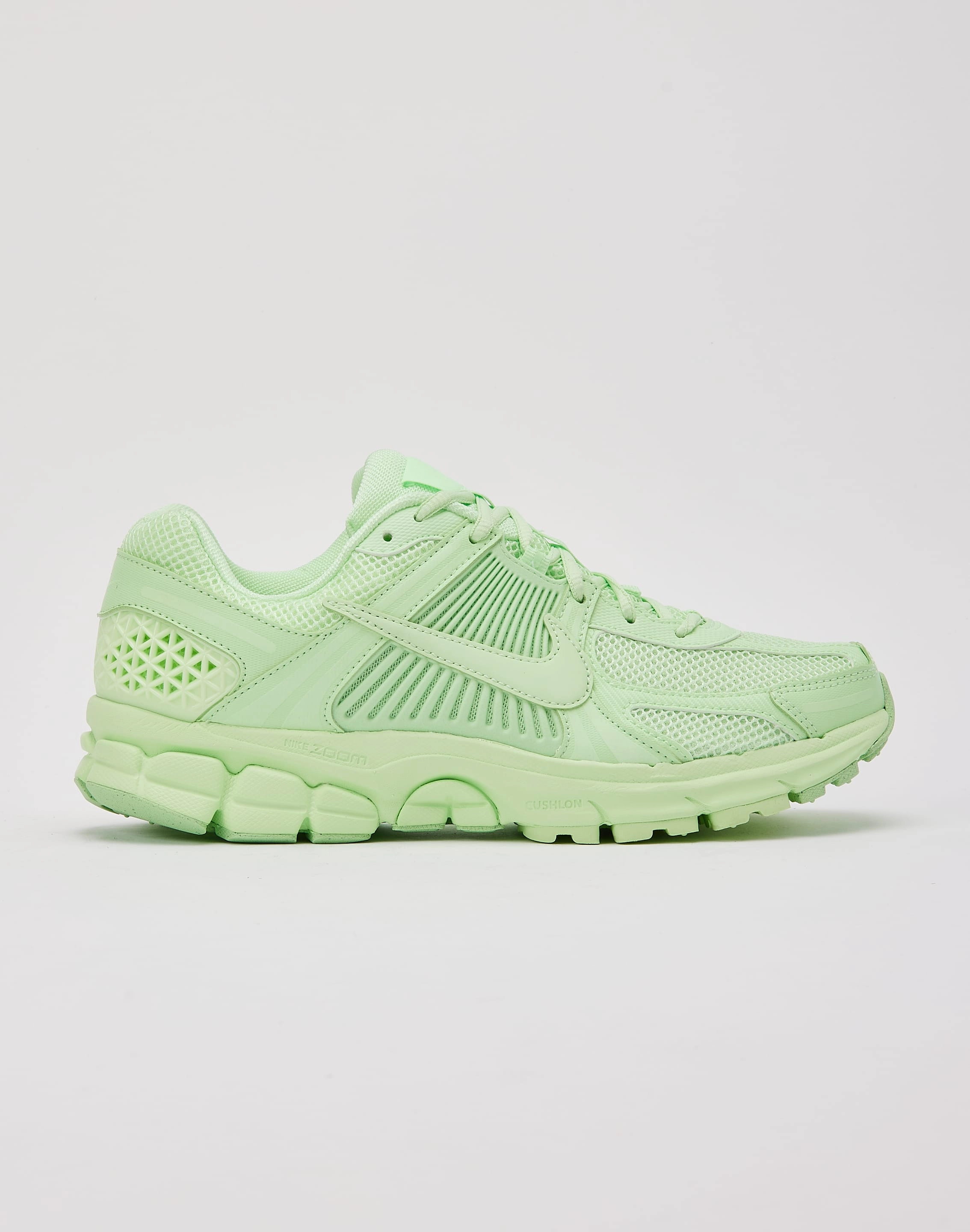 Retro design Gym Casual Nike Zoom Vomero 5