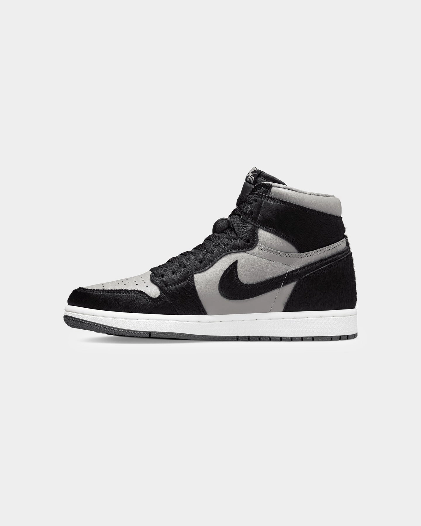 Jordan Women's Air Jordan 1 Retro Hi "Twist 2.0" Medium Grey/Black Fashion-Forward Look Vegan Material Construction