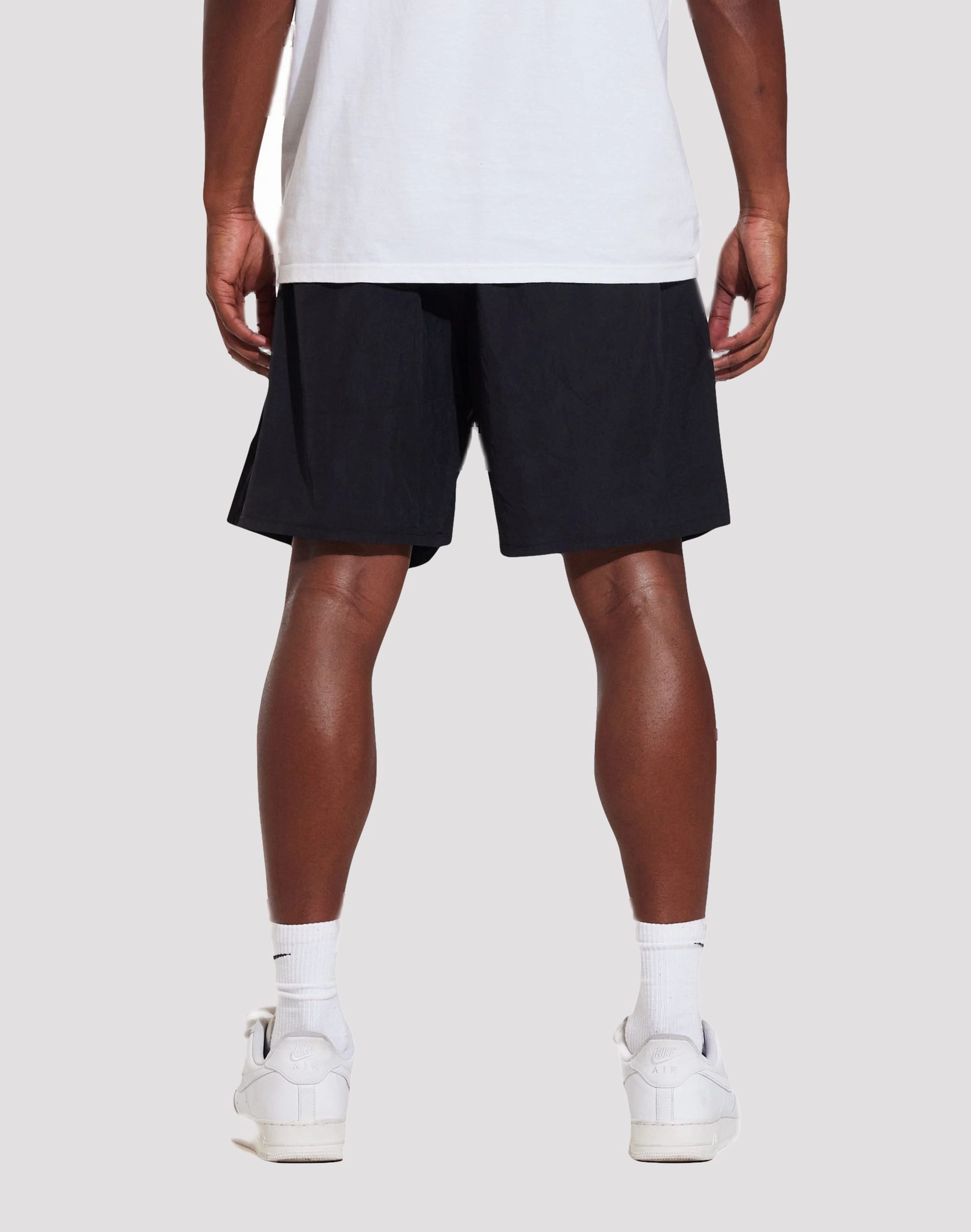 Retro-inspired silhouette Unique ease THE LEVERAGE Load Cargo Shorts