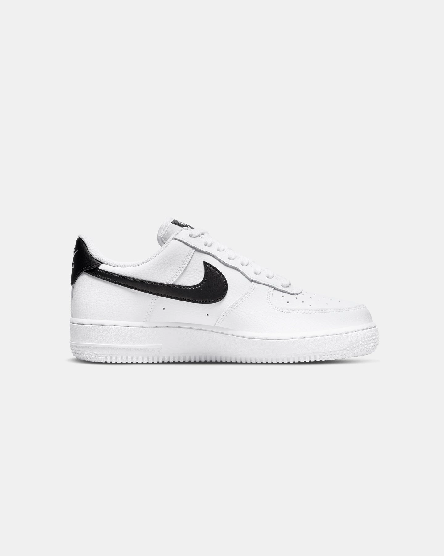 Nike Women's Air Force 1 '07 White/Black-White Water resistant coating