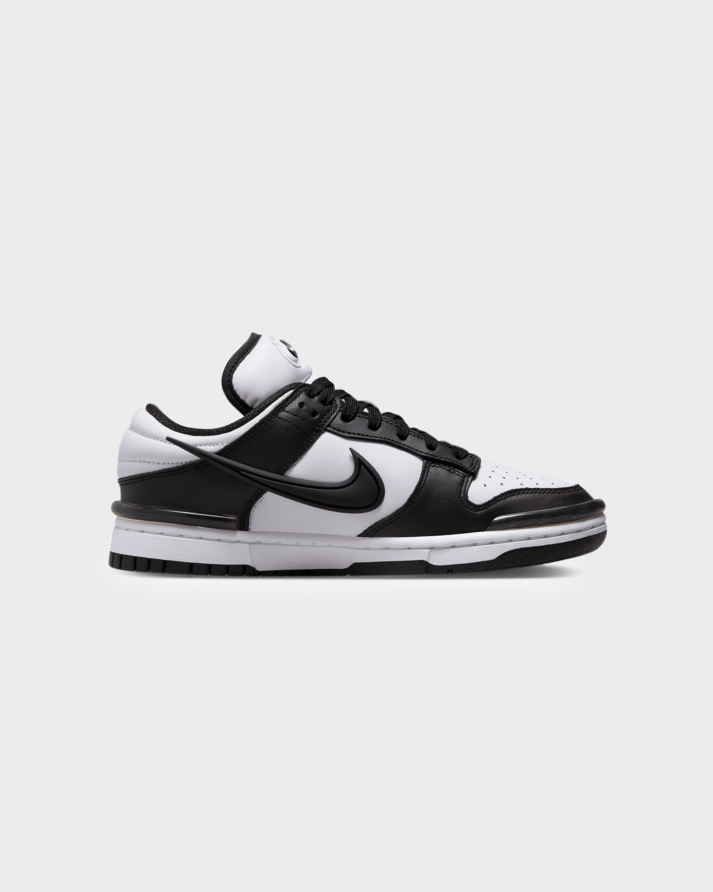 Vibrant lining Nike Women's Dunk Low Twist "Panda" Black/White/Black