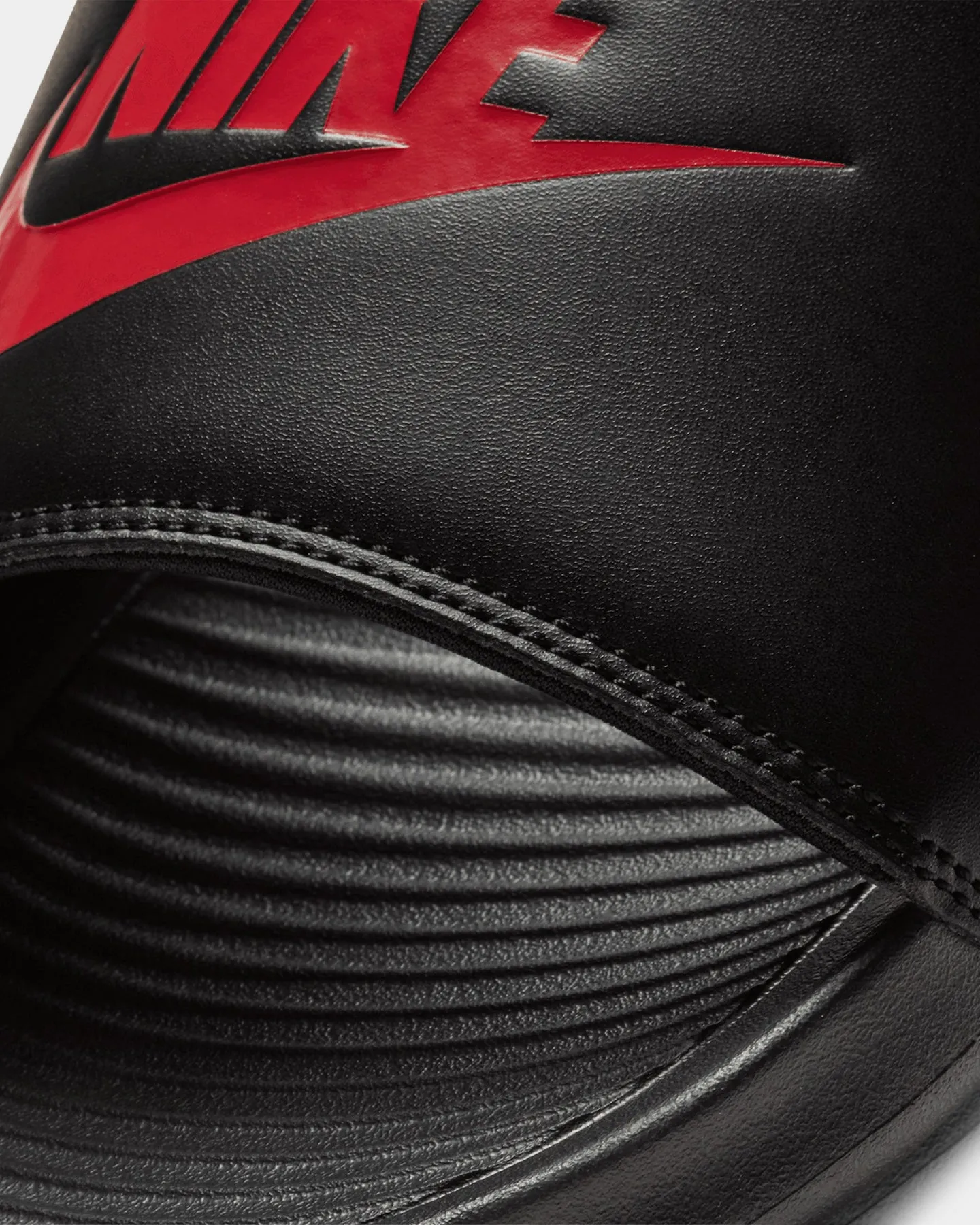 Nike Victori One Slides Black/Black/University Red Barefoot feel Easy - to - Clean