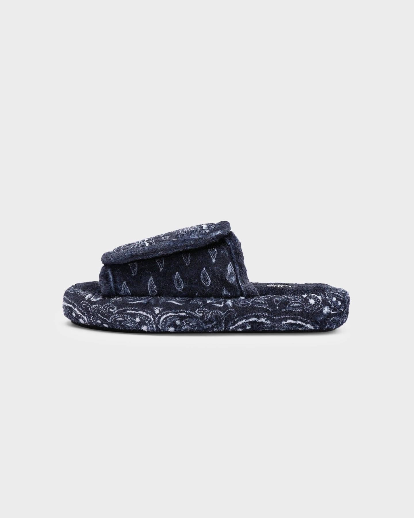 hook - and - loop Goat Crew Velcro Paisley Bandana Slipper Navy/White