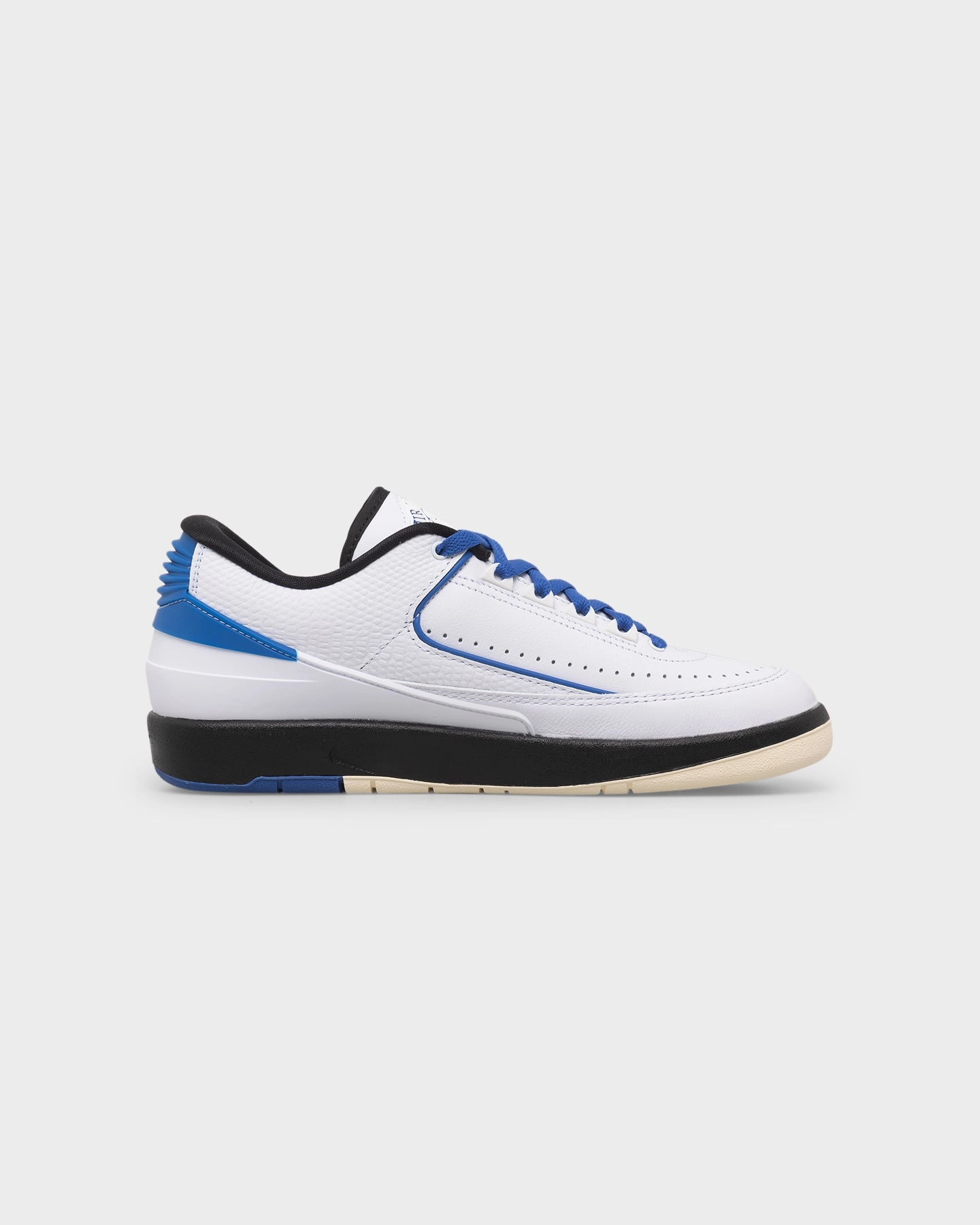 Summer autumn - style Jordan Women's Air Jordan 2 Retro Low "Varsity Royal" White/Varsity Blue