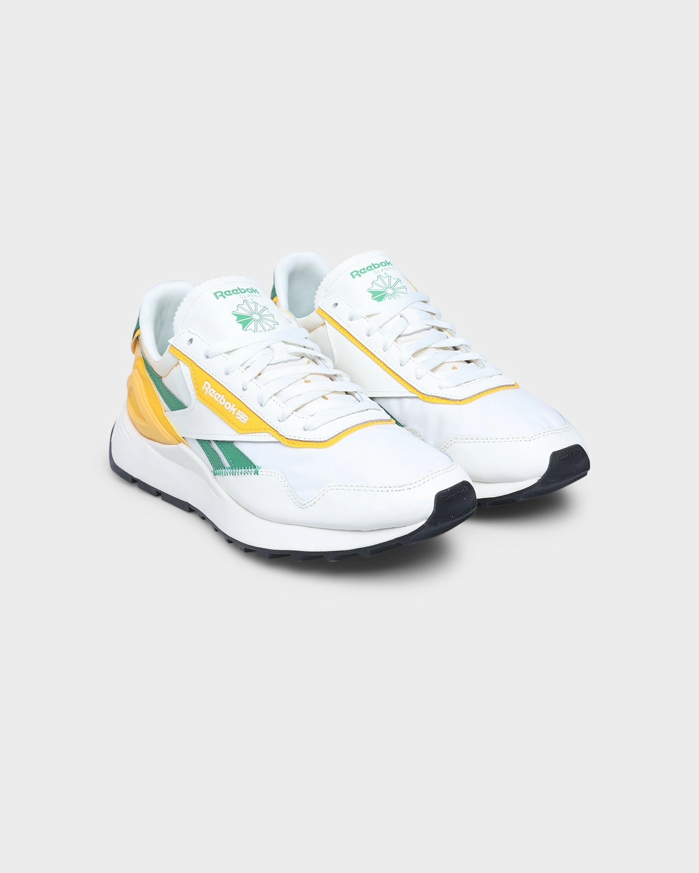casual wearers' favorites Reebok CL Legacy AZ Chalk / Glen Green / Track Gold