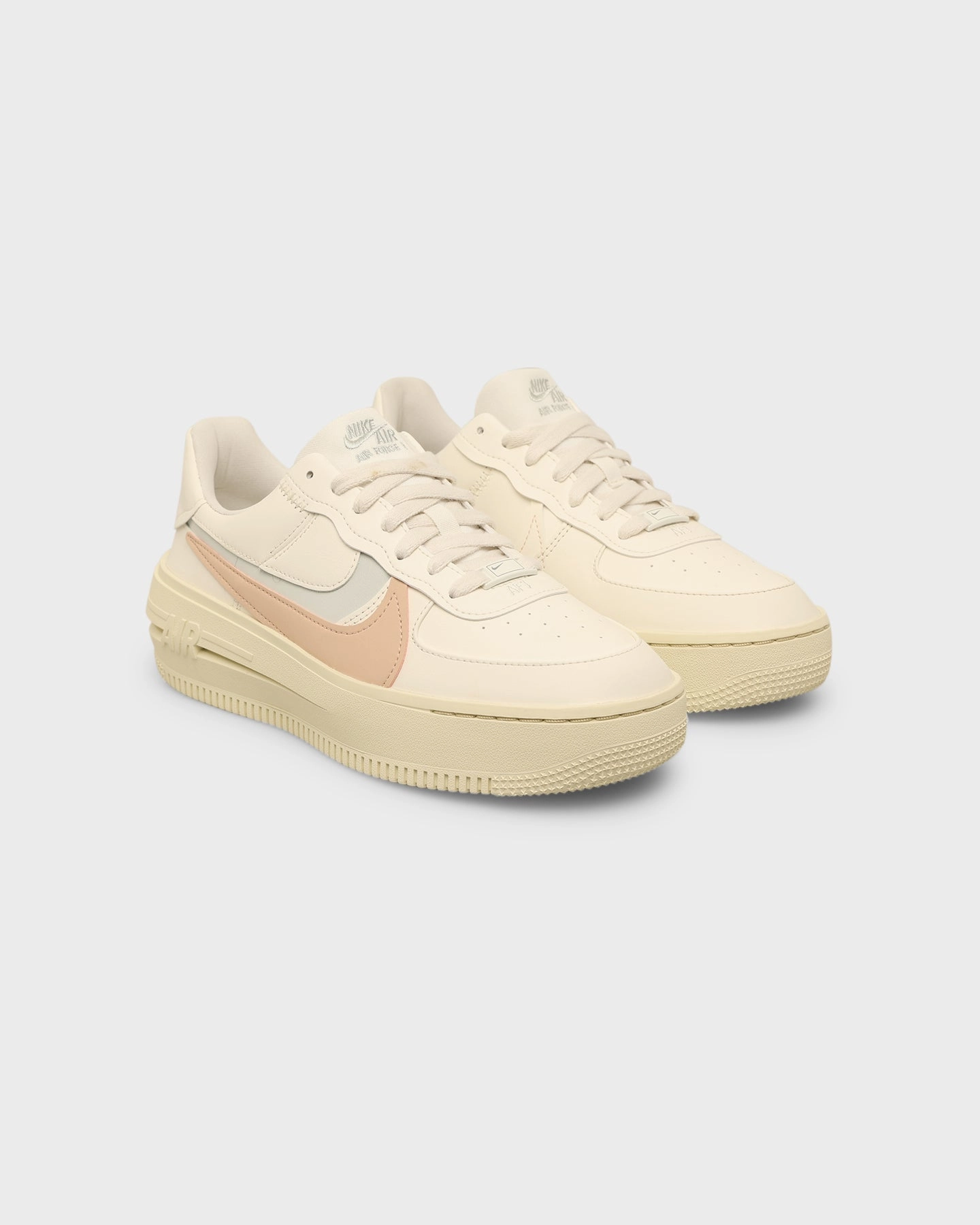 Nike Women's Air Force 1 PLT.AF.ORM Sail/Light Silver Elasticated Collar