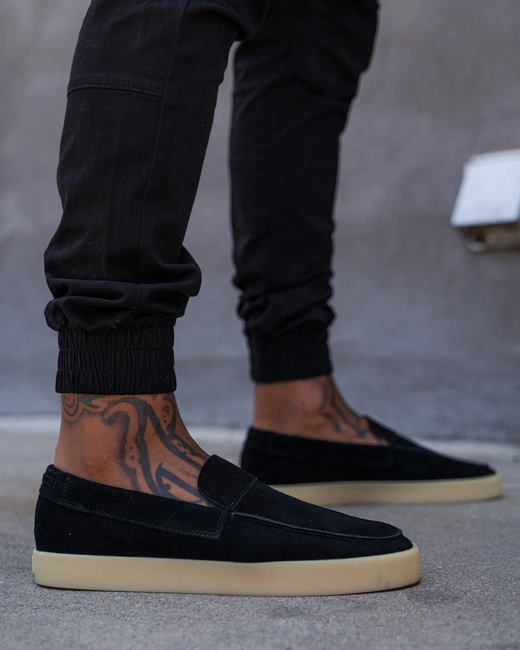Contoured Footbed Shape Impact Diffusing Heel Saint Morta Hemisphere Suede Slip On Loafer Black/Gum