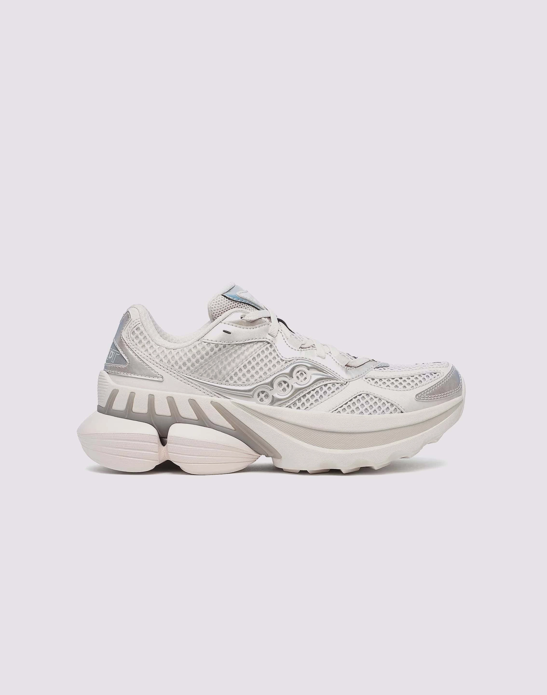 Maximum arch Saucony Grid NXT