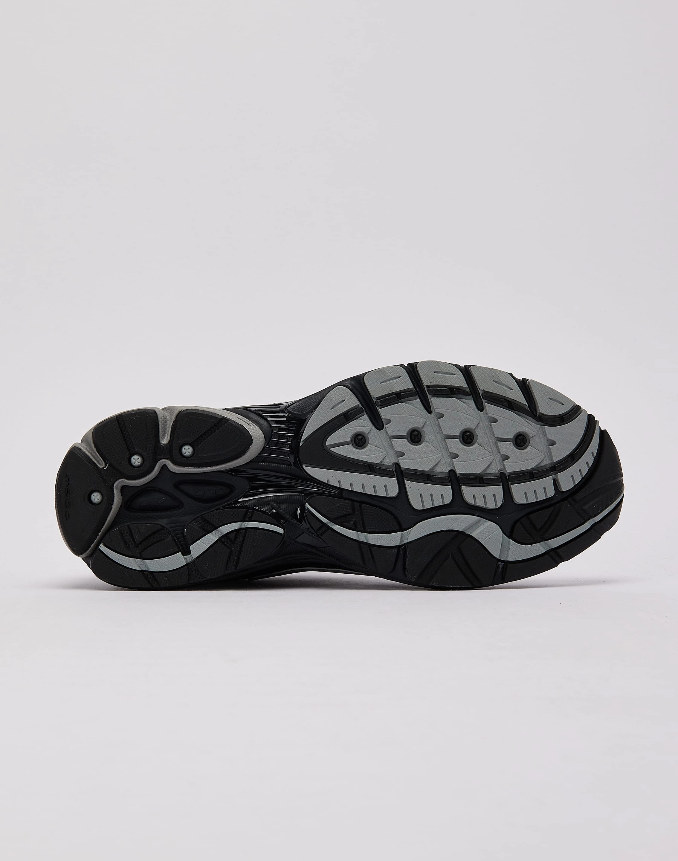 Saucony ProGrid Omni 9 Anti Slip Feature Tensile Heel Pull Tab