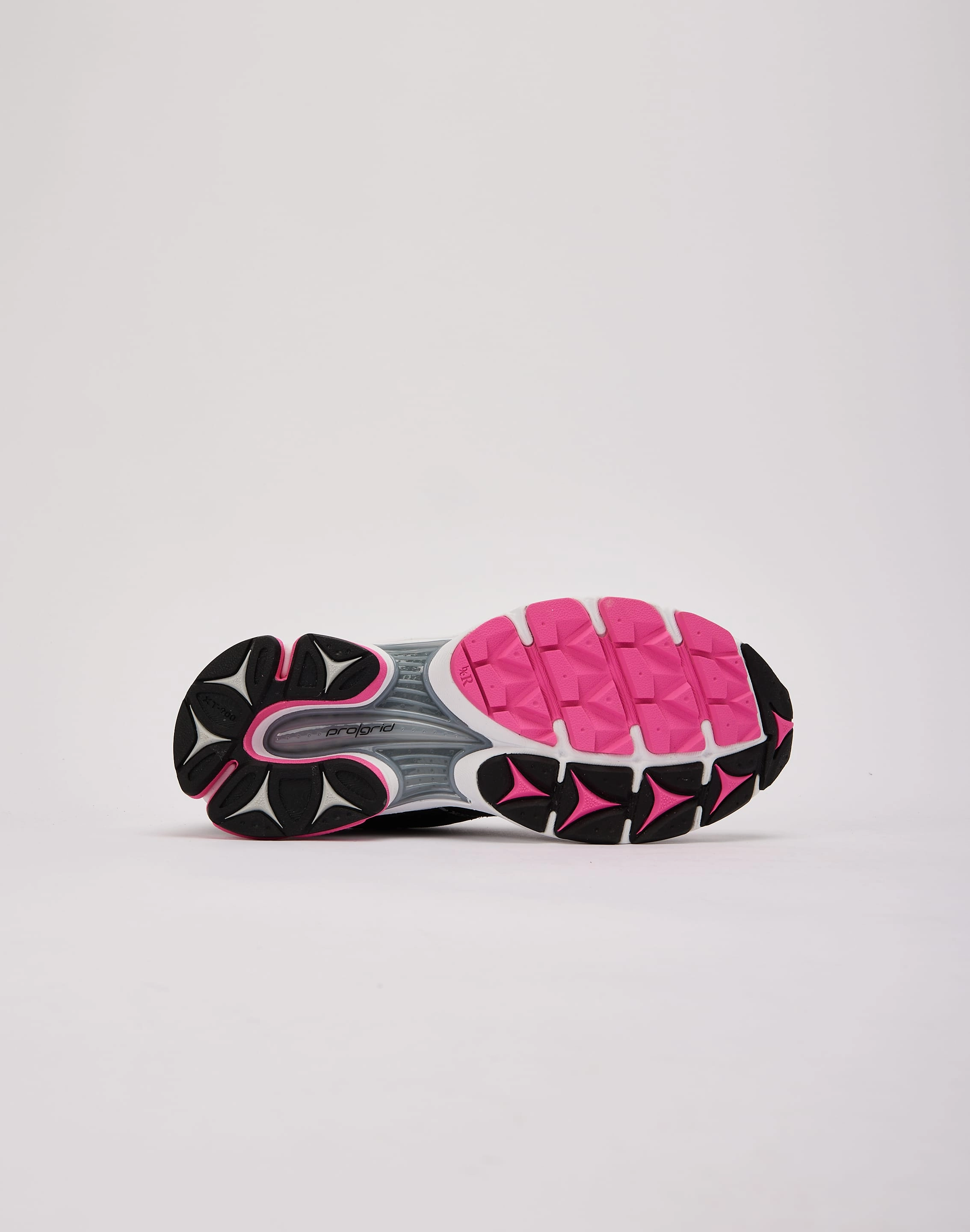 Reflective Safety Accents Reliable stability Saucony ProGrid Triumph 4 Grade-School