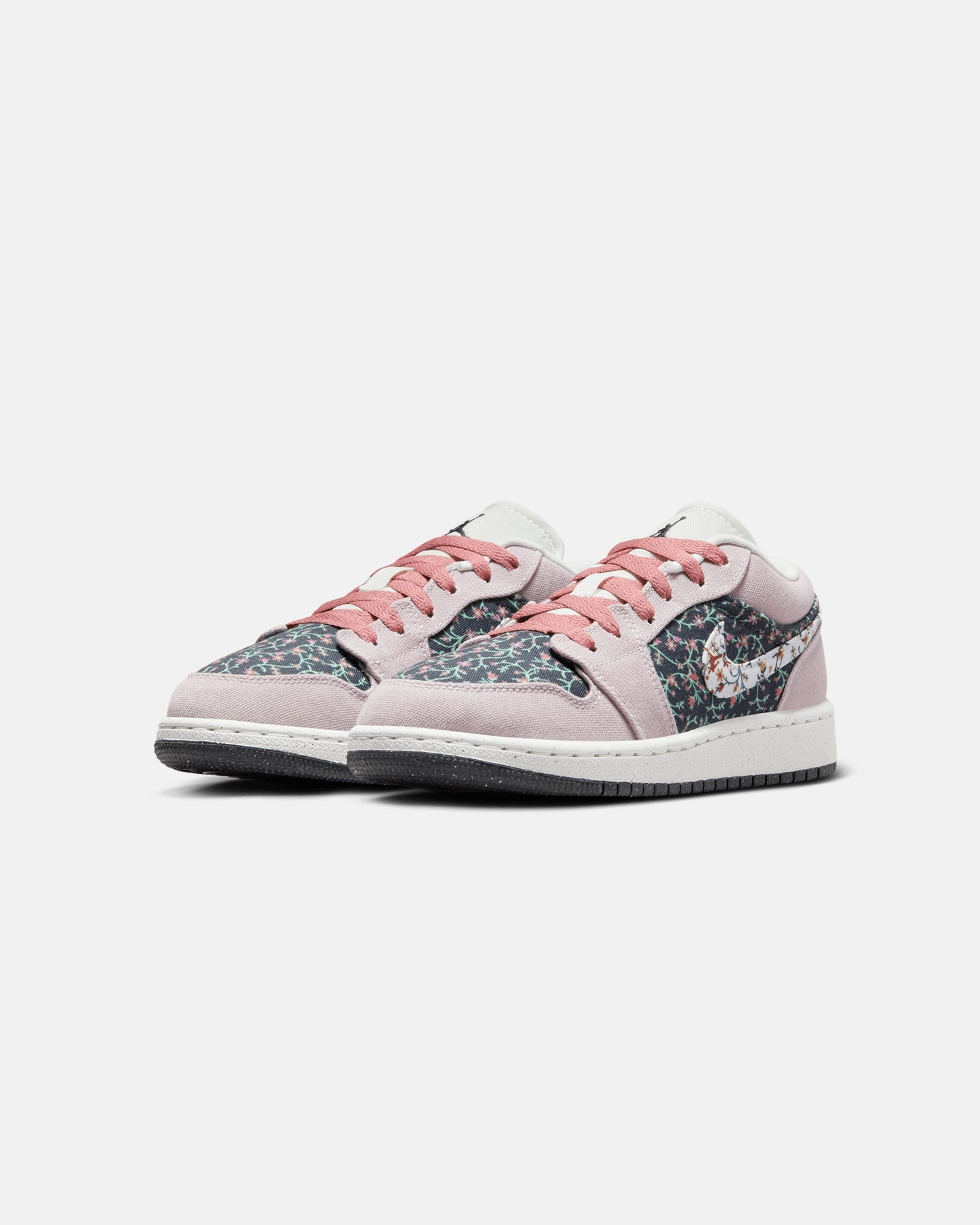 Stretchable Collar Design Jordan Kids' Air Jordan 1 Low SE "Floral" (GS) Platinum Violet
