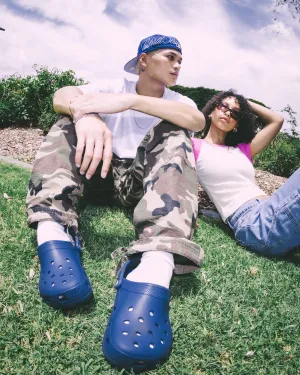 Temperature control walking - specific benefits Crocs Classic Clog Bolt Blue