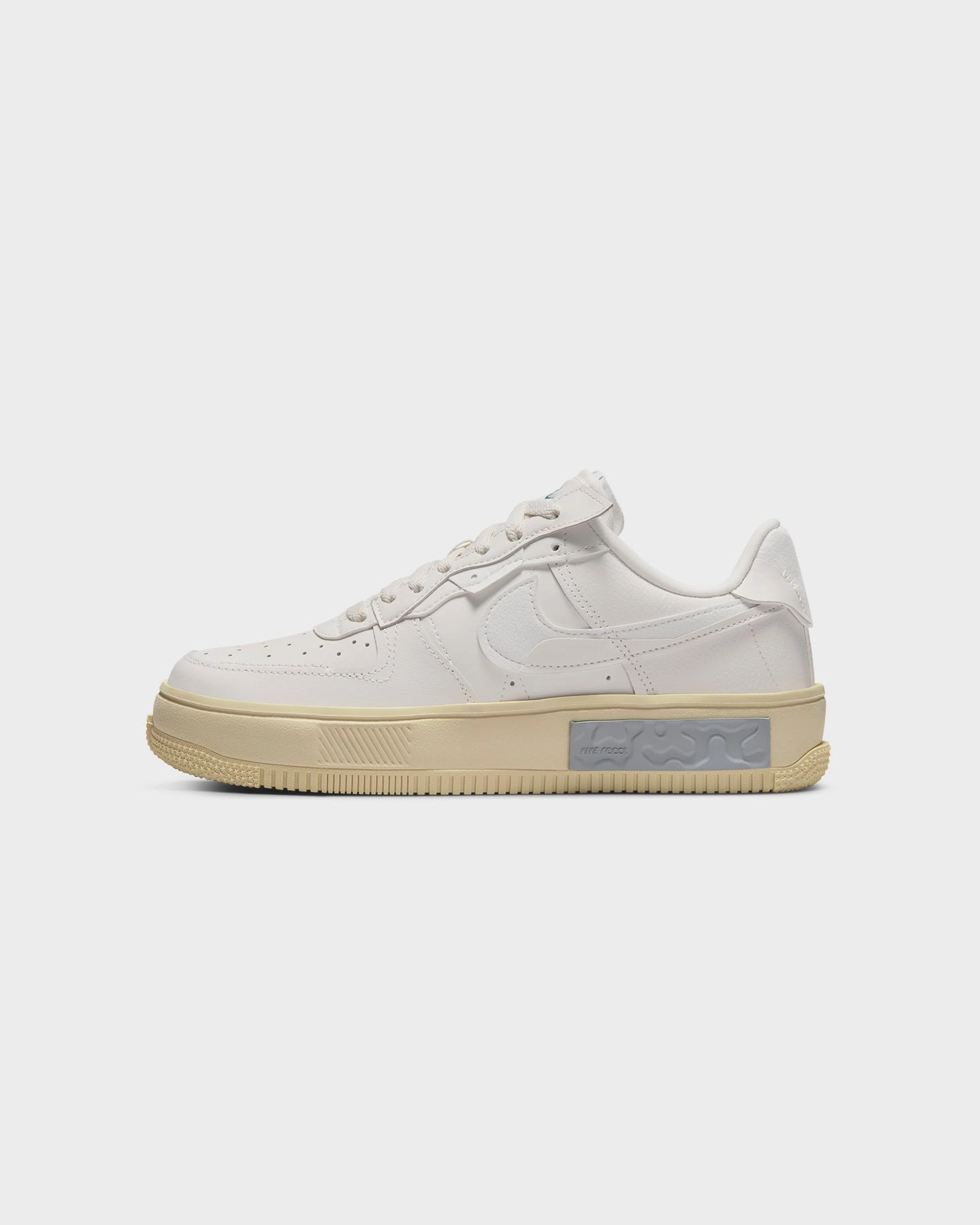 Vibrant lining Slip-resistant look Nike Women's Air Force 1 Fontanka Phantom