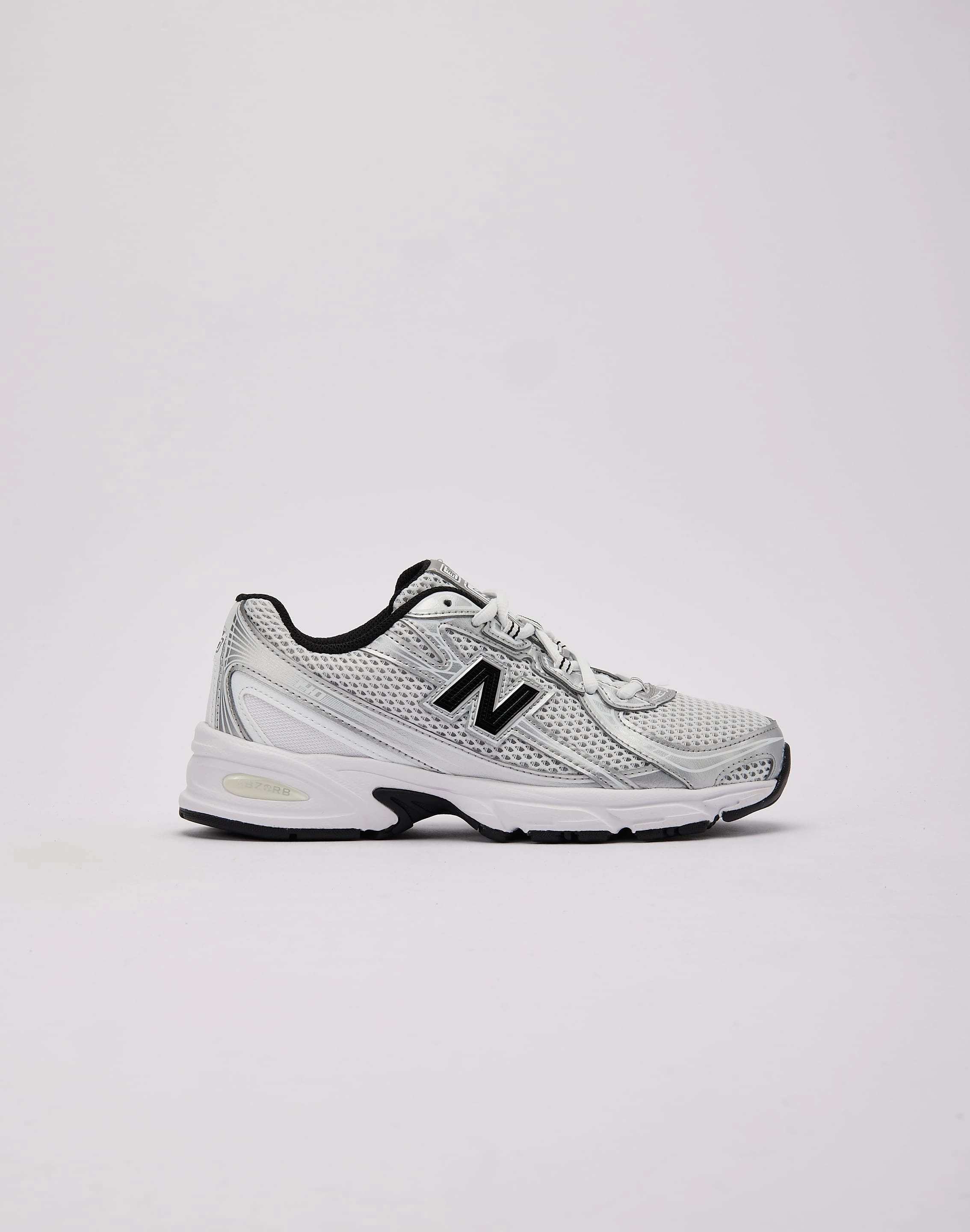 New Balance 740 Grade-School basketball players' support