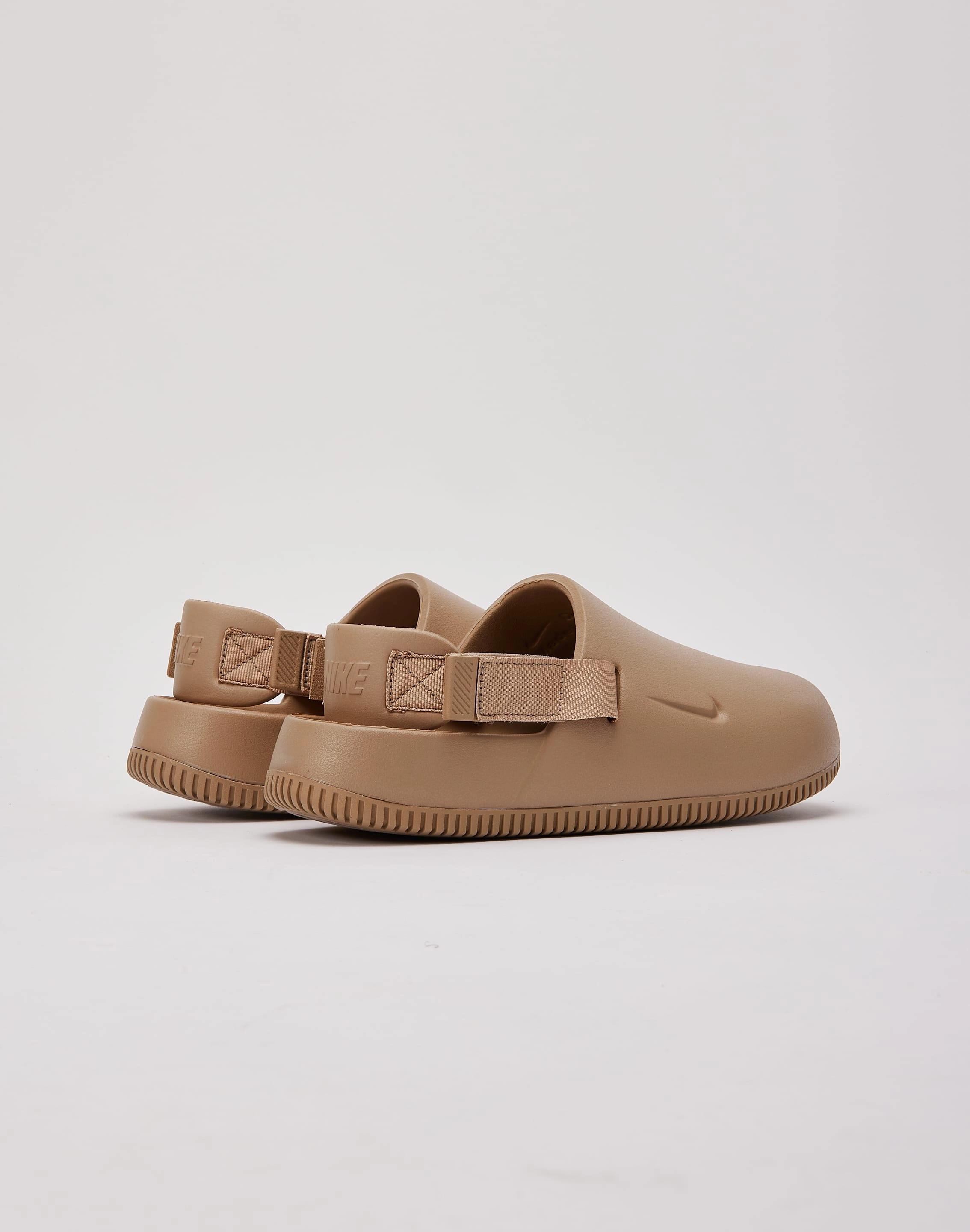 Cross Terrain Cool Finish Nike Calm Mules