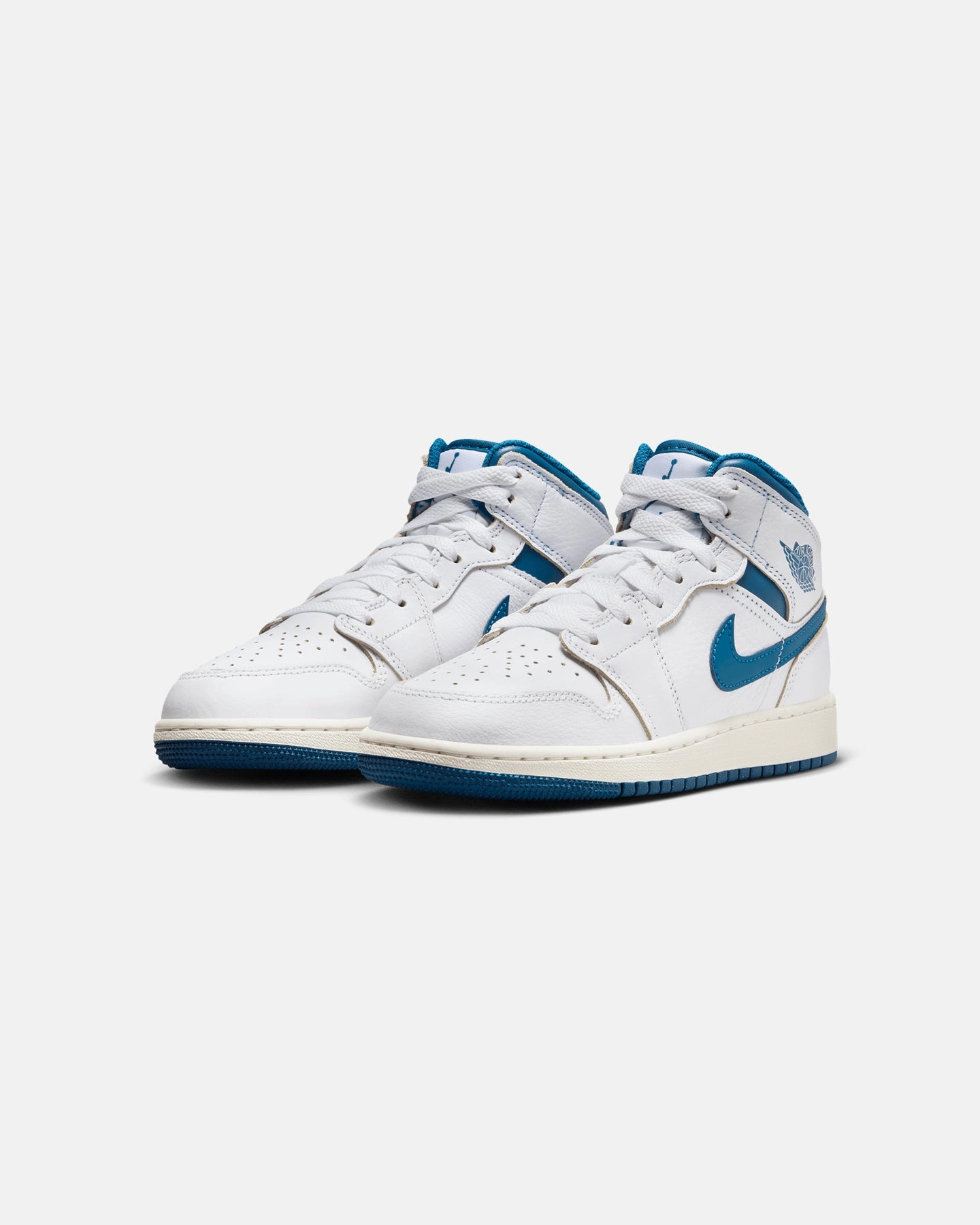 Adjustable Straps Reinforced Eyelets Design Jordan Kid's Air Jordan 1 Mid SE (GS) White/Industrial Blue