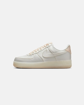 Stretchy Upgraded look Nike Women's Air Force 1 '07 LV8 Sail/Sail