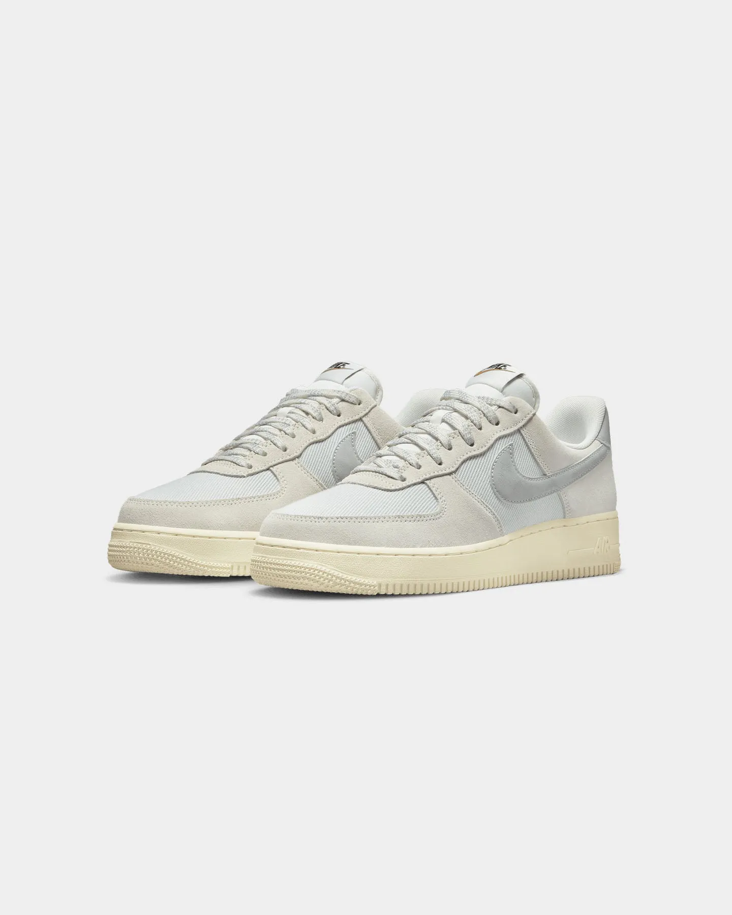 Lightweight Trail Grip Nike Air Force 1 '07 LV8 Sail/Light Smoke Grey