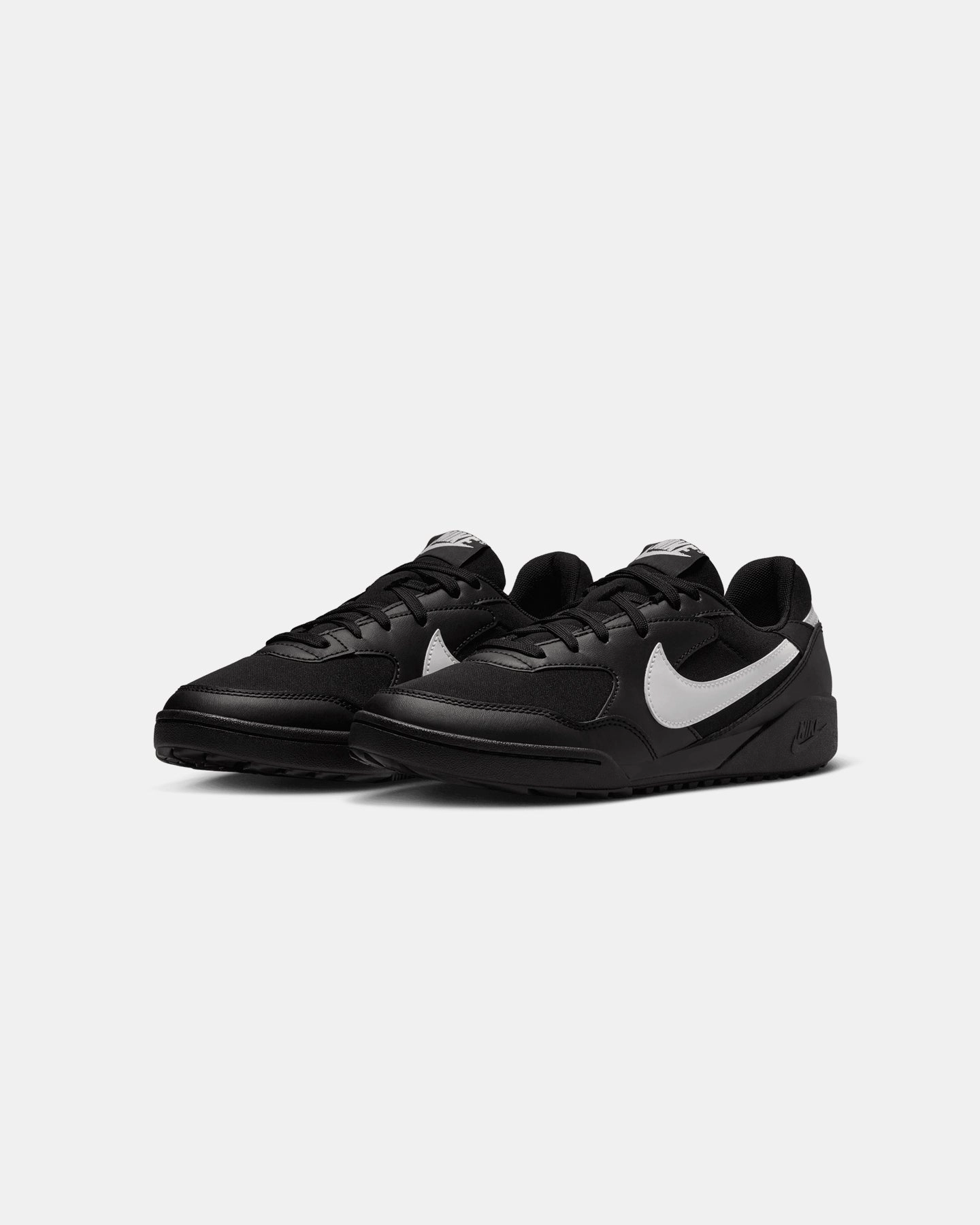 Compact Bulky Nike Women's Terra Manta Black/White