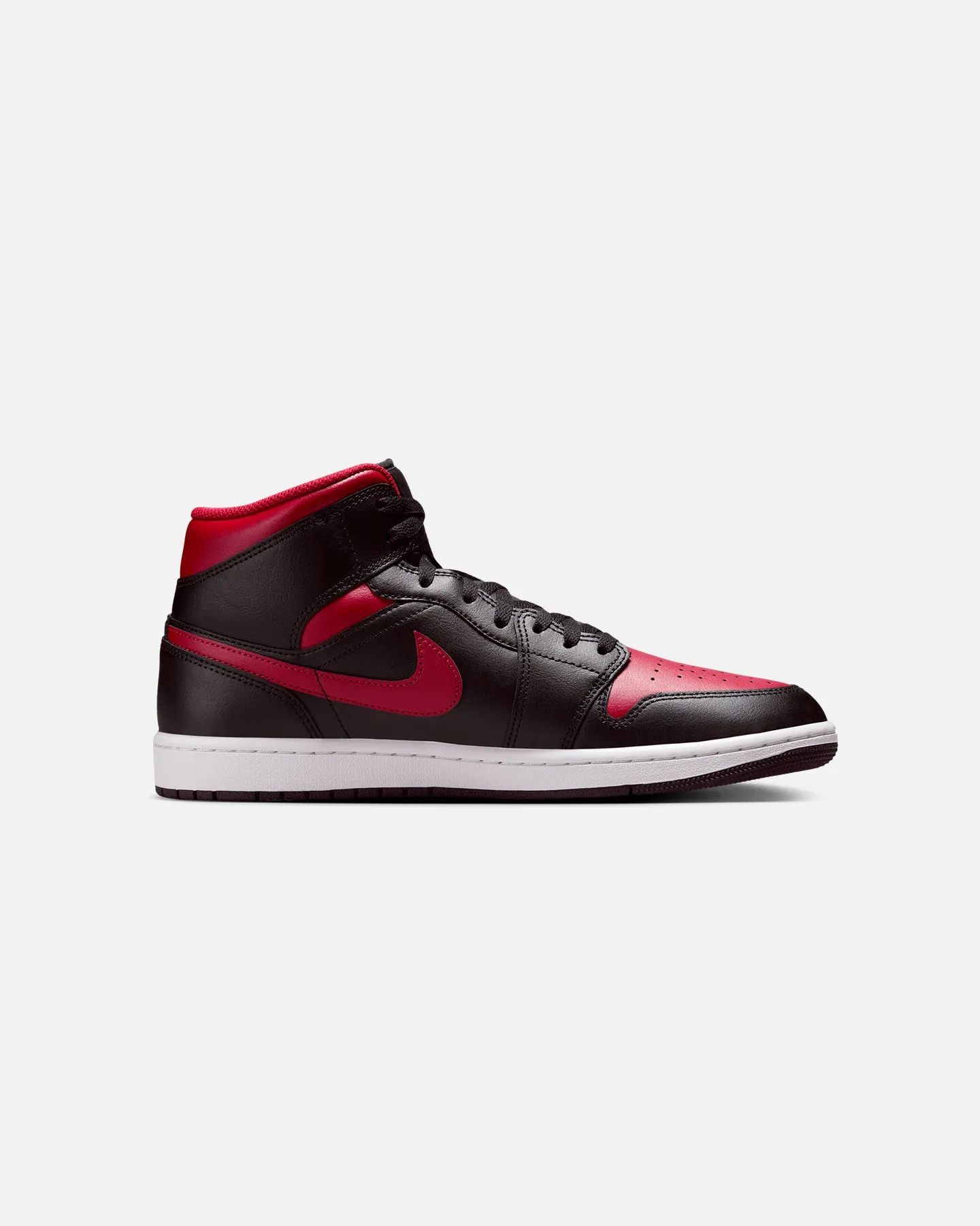 Jordan Air Jordan 1 Mid "Bred" Black/Varisty Red-Summit White Simple Touch Wood Hike