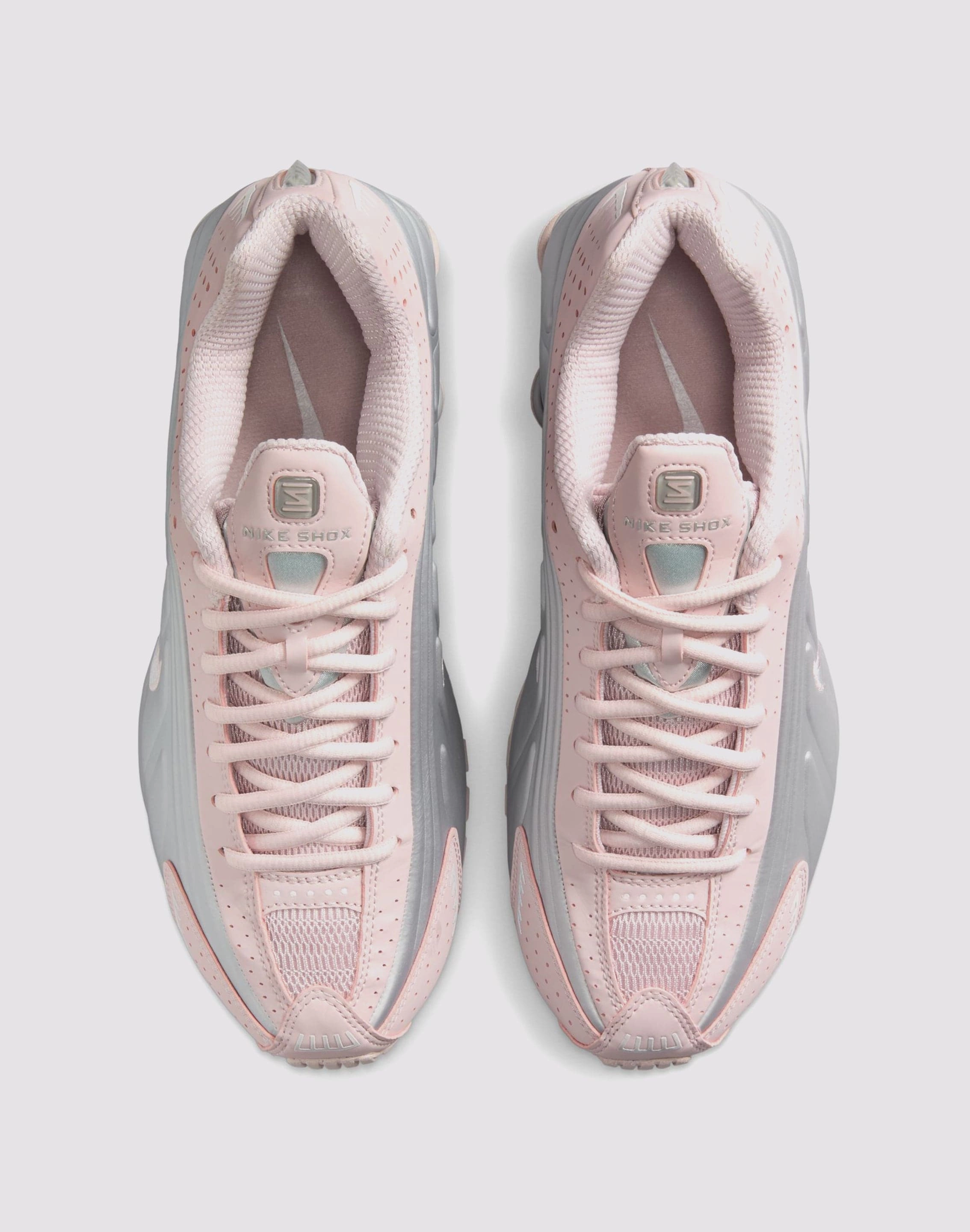 BreathableMesh Comfort Driven Design Nike Shox R4 "Barely Rose/Mtlc Platinum"