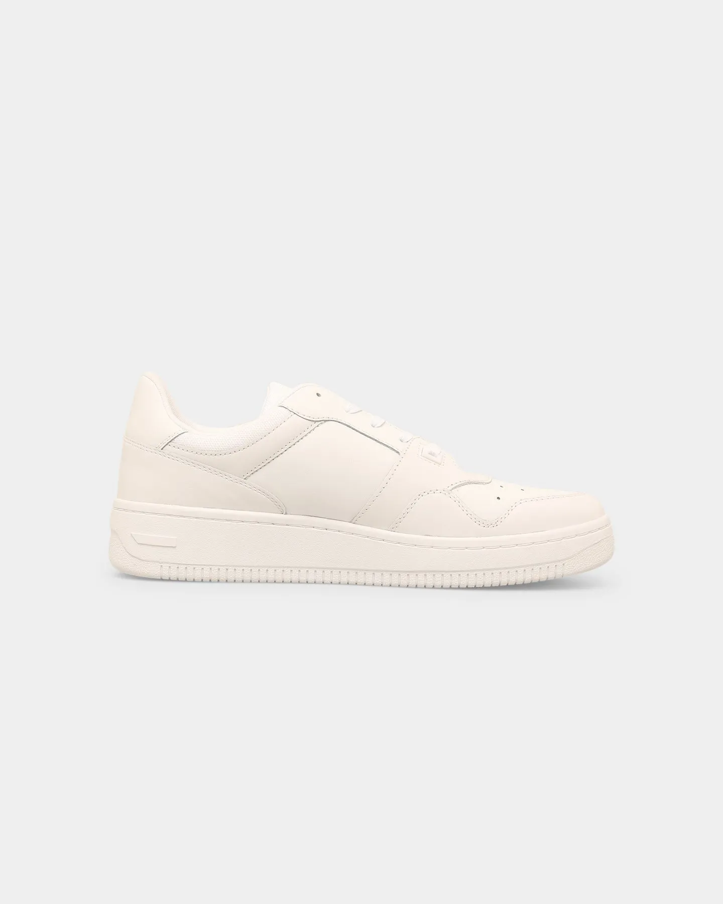 soccer players football players' protection Tommy Jeans Retro Basket White