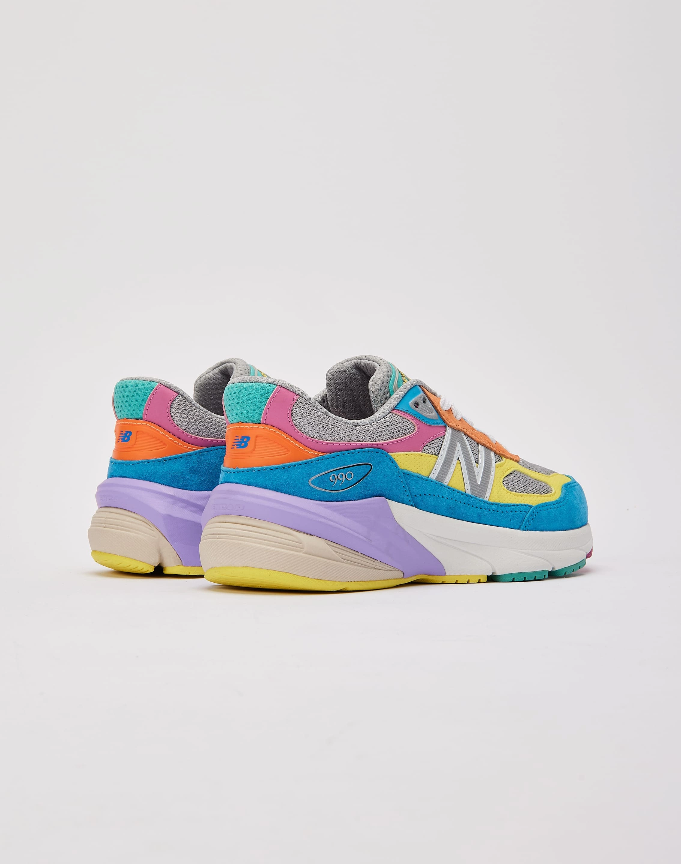 New Balance 990v6 'Gelato' Grade-School Compression Midsole right - foot