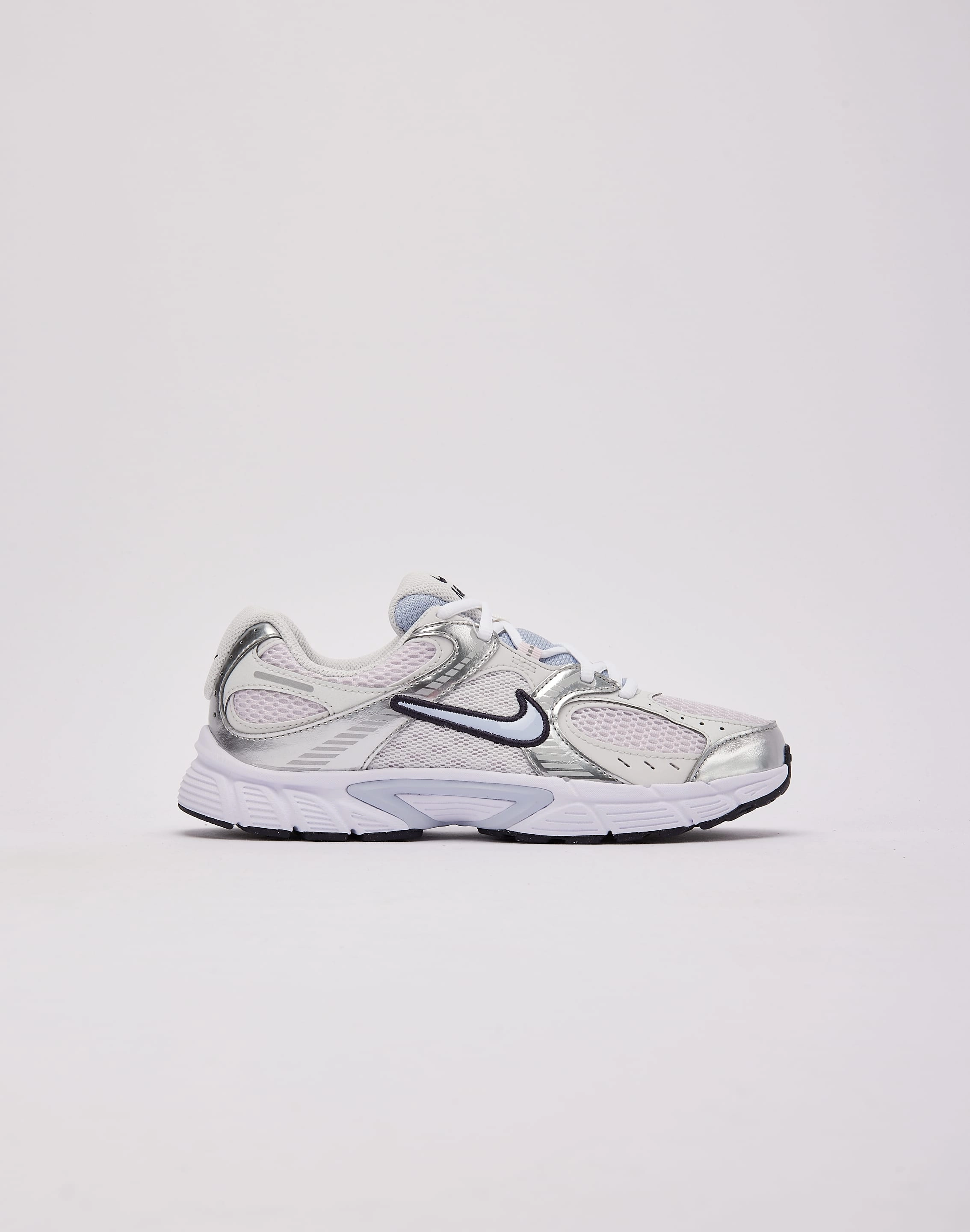 Nike V5 RNR Grade-School Stylish Silhouette Casual Style