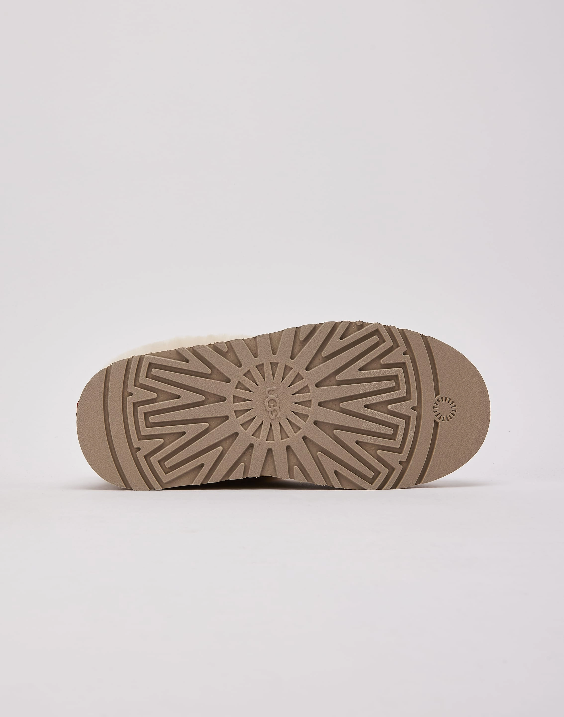 Comfortable Heel Adaptive Heel Lock UGG Tazzelle