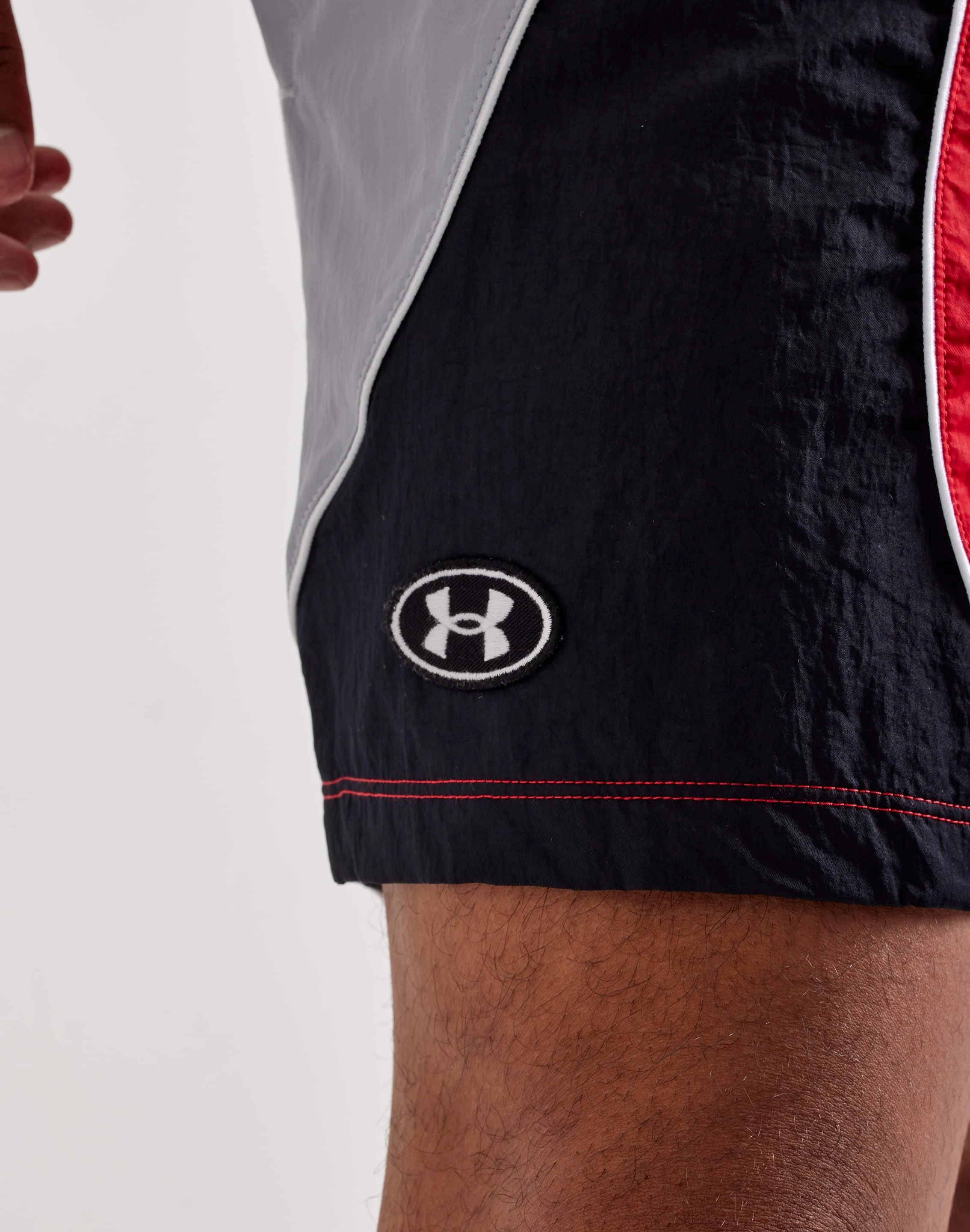 Under Armour Icon Volley Shorts Non Chafing Collar Multidirectional Flex Channels