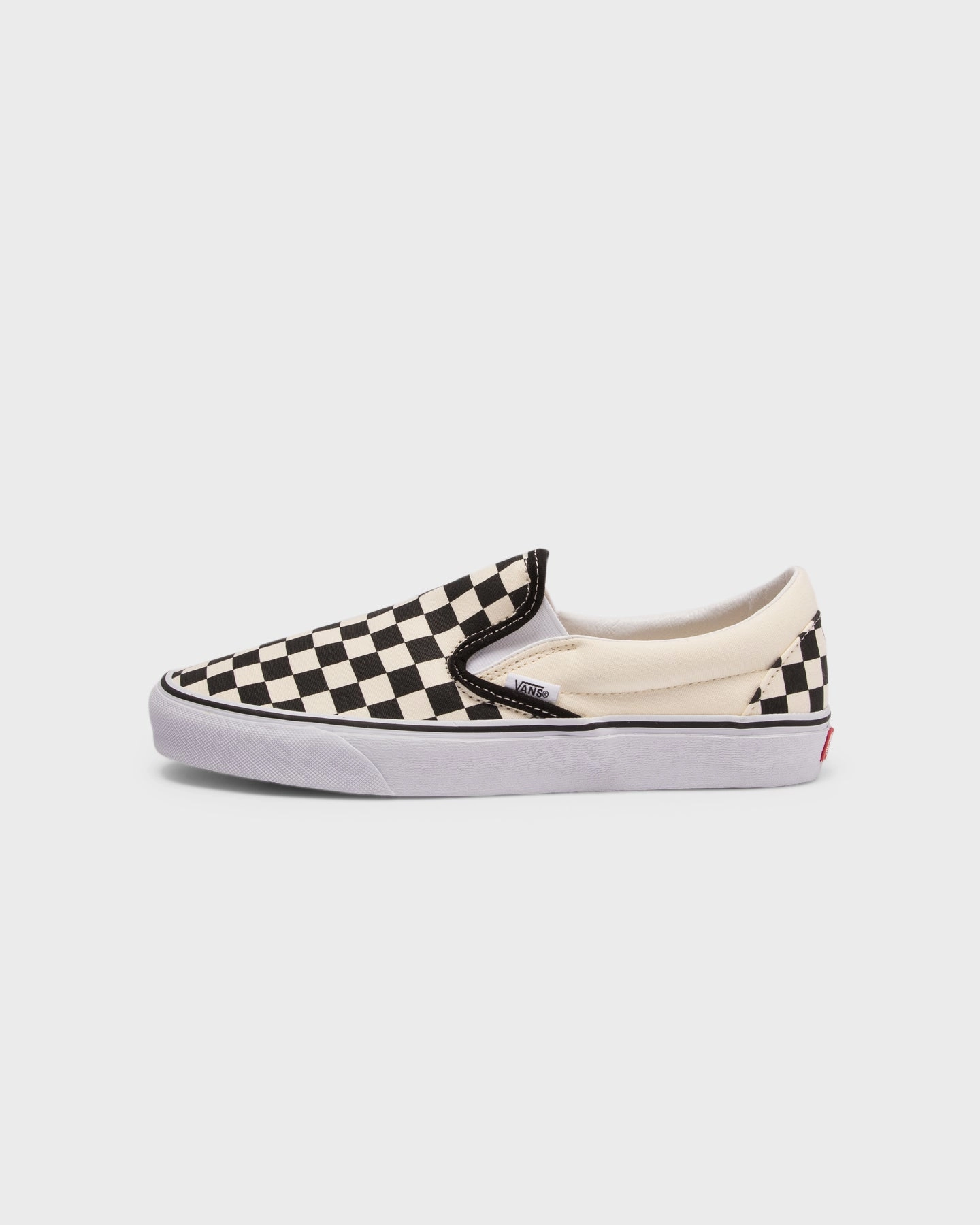 Ultra Cushioned Heel Vans Classic Slip-On (Checkerboard) Black/White