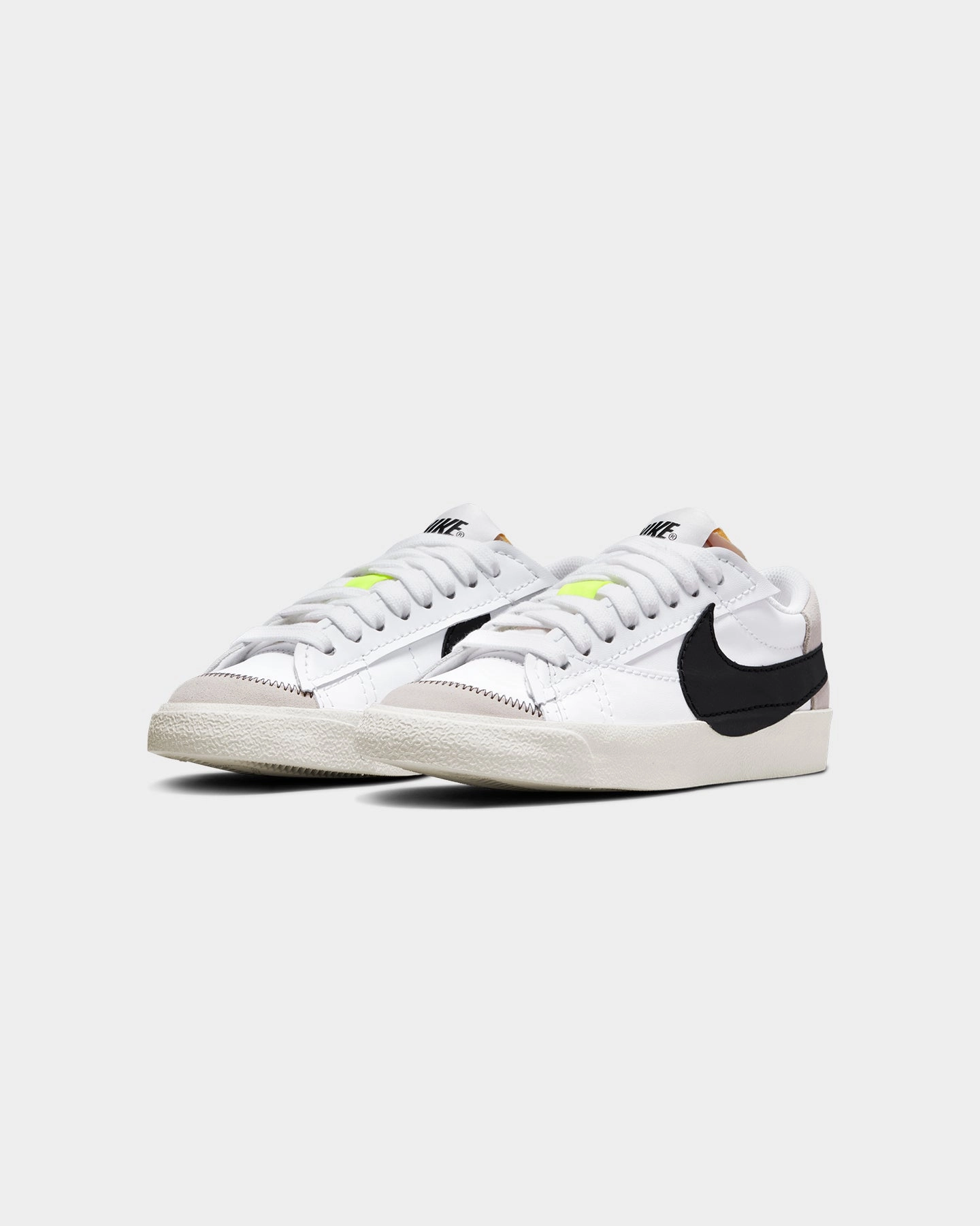 Nike Women's Blazer Low '77 Jumbo White/Black Chunky Indoor Comfort