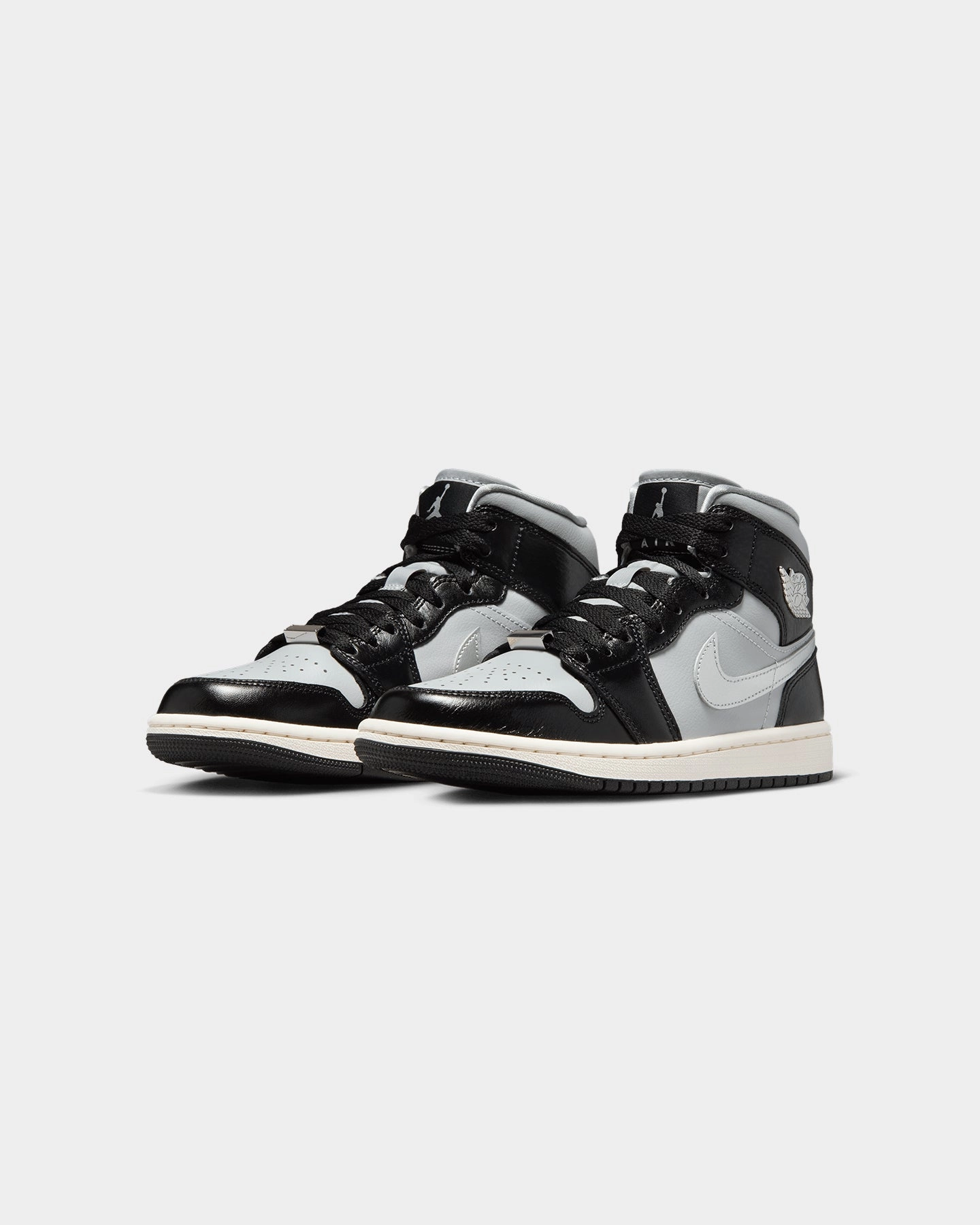 most waterproof Jordan Women's Air Jordan 1 Mid SE Black/Metallic