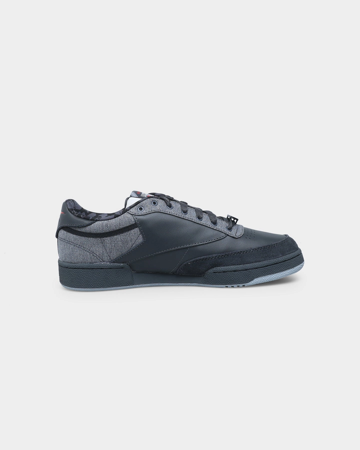 line Reebok Club C Gravel/Nocturnal Grey